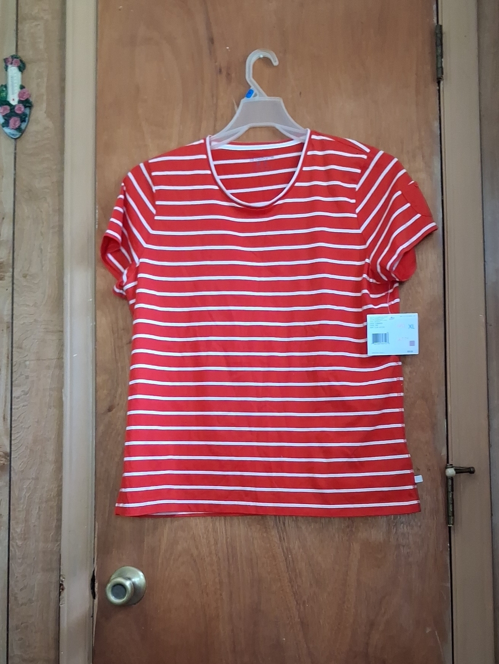 Liz Claiborne Red and White Striped Short Sleeve Tee